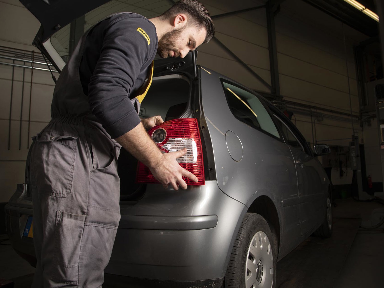 De lampen van je auto vervangen? Ontdek de service van ServiceOnly