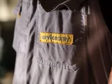 serviceonly logo op kleding