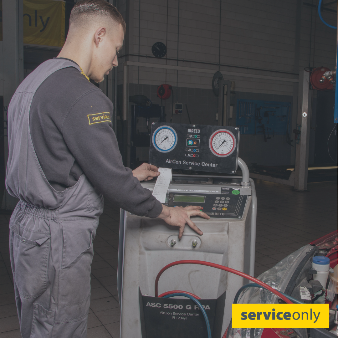 instagram post van monteur die bezig is met de airco